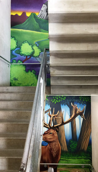 fresque murale cage d'escalier collège